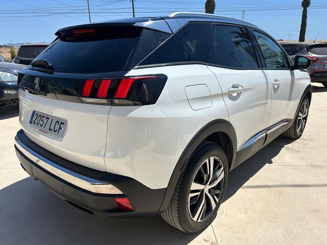PEUGEOT 3008 ALLURE 1.2 E-THP AUTO SPANISH LHD IN SPAIN 77000 MILES SUPER 2019
